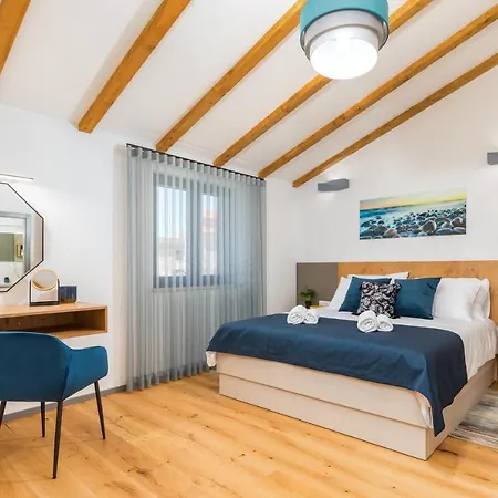 Nodus Villa *