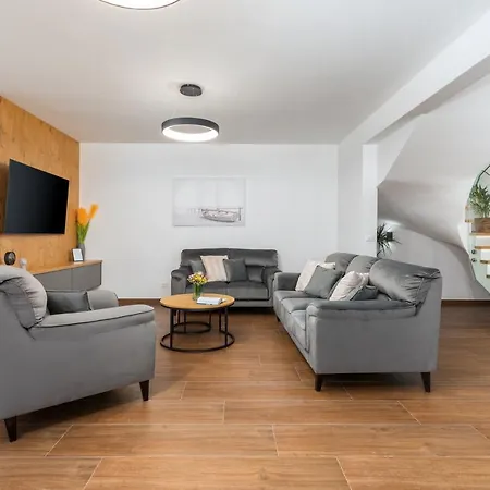 Nodus Villa Bale
