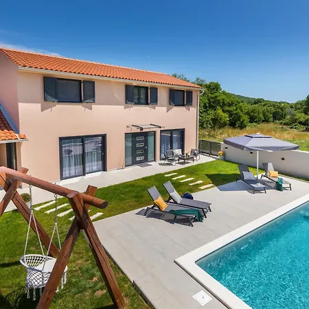 Nodus Villa