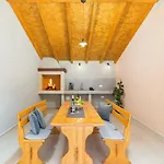 Nodus Villa