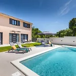 Nodus Villa